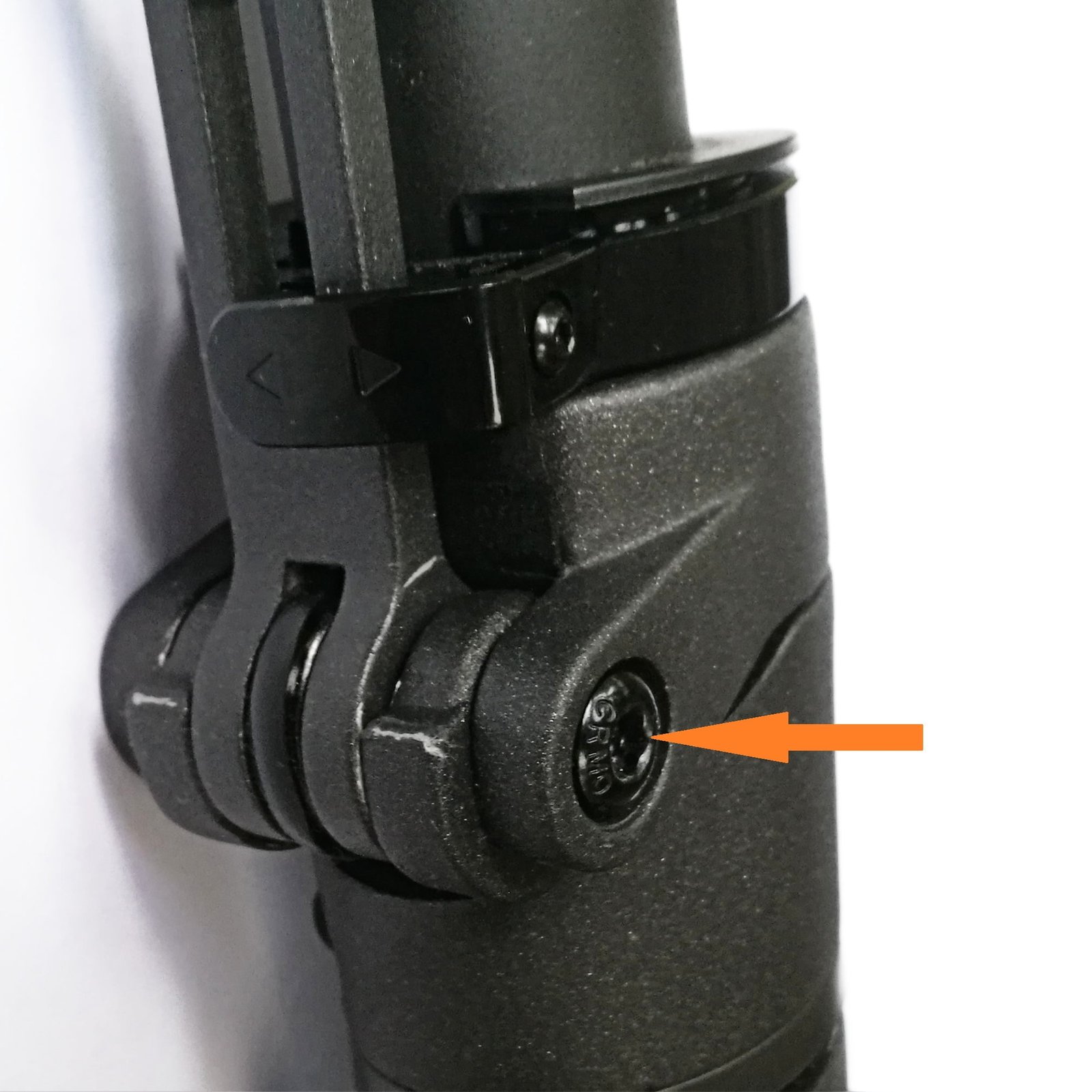 Sruba-zawiasu-skladania-do-kierownicy-hulajnogi-elektrycznej-Xiaomi-M365-10