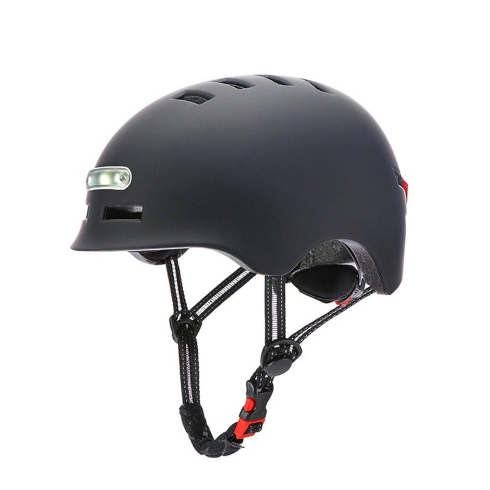 Kask-ochronny-ze-swiatlami-3