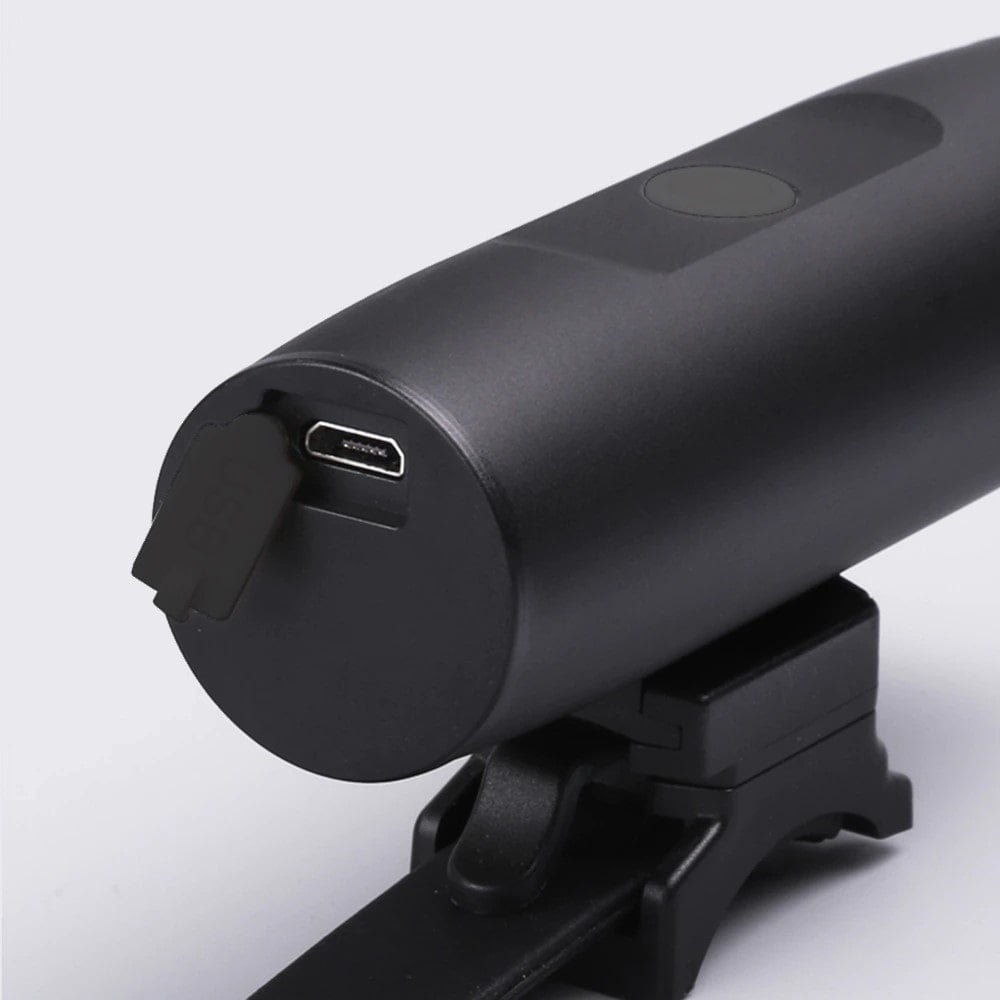 Przednie-swiatlo-lampka-do-hulajnogi-elektrycznej-4